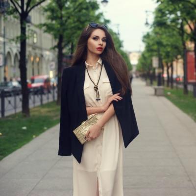 Oglinda, oglinjoara, ce sacou purtam pe afara?