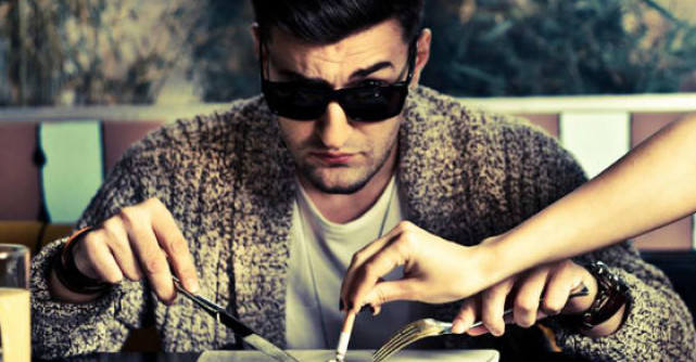 Video: Noul videoclip al lui Smiley este de-a dreptul amuzant!