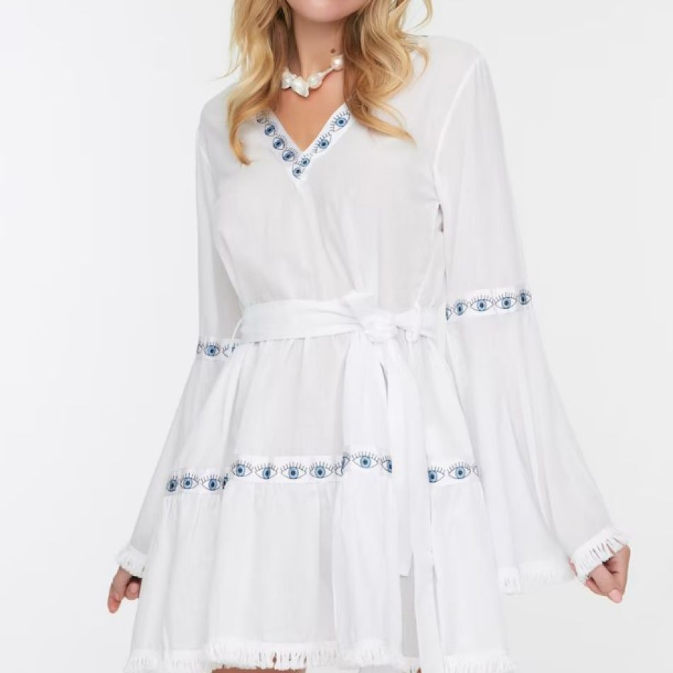 Haine de plajă: Mini-ghid complet cu recomandări de chimono, kaftan, pantaloni și rochii de plajă pentru sezonul estival