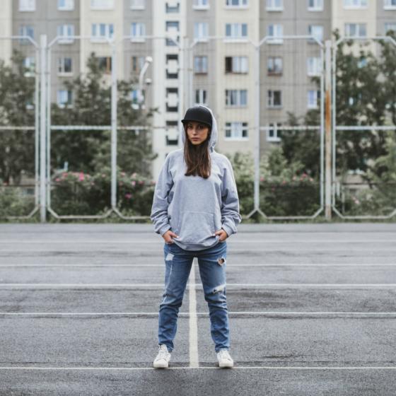 Cum purtam hanoracele oversize in sezonul rece