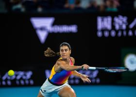 Sorana Cîrstea face spectacol la Roma! Victorie uriașă cu Ostapenko și prima semifinală WTA 1000 pe zgură