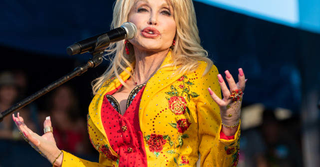 Dolly Parton ar fi căutat în secret o ultimă șansă la vindecare. Artista a mers în Germania pentru un tratament experimental