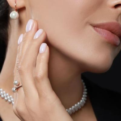 Cum să accesorizezi perlele în ținutele de zi cu zi: sfaturi de stil 