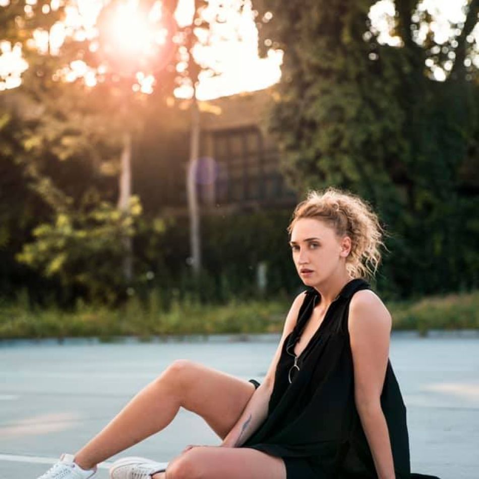 Ilona Brezoianu, superbă în rochie de mireasă! Imagini inedite de la nunta religioasă a actriței 