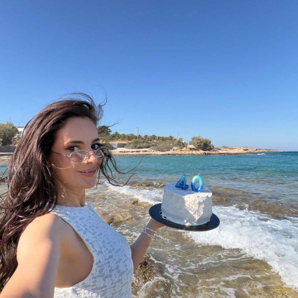 Ramona Păun este însărcinată la 40 de ani. Prezentatoarea și soțul ei, Cosmin Mihăiță, vor deveni părinți pentru prima dată