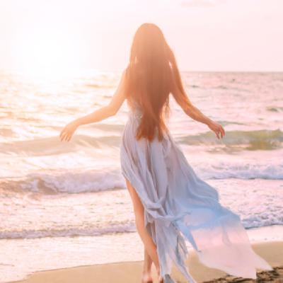 Sper ca în această vară să decizi că este momentul să îți trăiești viața... în loc să încerci să deslușești tainele destinului