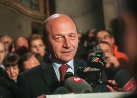 Maia Sandu i-a redat cetățenia moldovenească lui Traian Băsescu după 9 ani de controverse