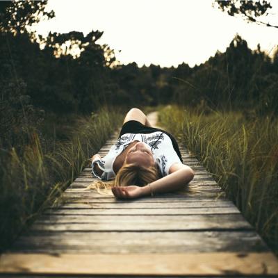 Traieste hygge: afla reteta daneza a fericirii