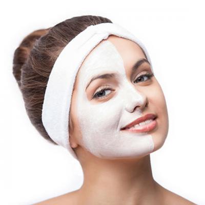 Lifting facial la tine acasa: aceste masti te scapa de riduri