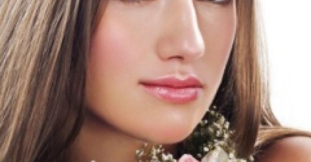 Tendintele in machiaj pentru sezonul primavara-vara 2012