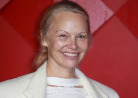 Vedete de la Hollywood care au renunțat la machiaj pe covorul roșu