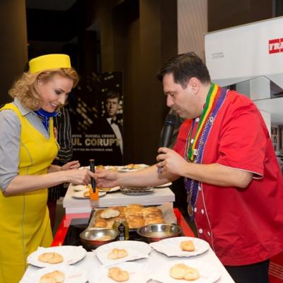 Franke le-a pregatit o noua surpriza culinara spectatorilor piesei de teatru Boeing Boeing