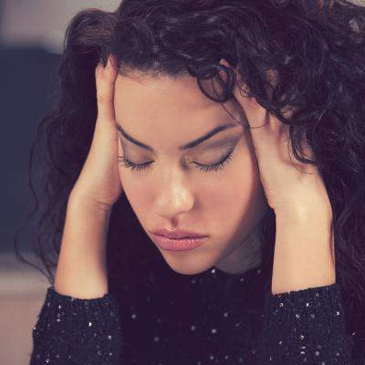 Atacuri de panică: tratamente, remedii naturale, dietă și metode adjuvante care te pot ajuta să le gestionezi