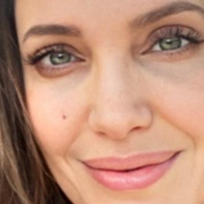 Fiica Angelinei Jolie și a lui Brad Pitt a renunțat la numele tatălui ei!