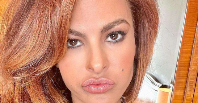 Secretele frumuseții Evei Mendes: Îndepărtarea părului facial cu lama