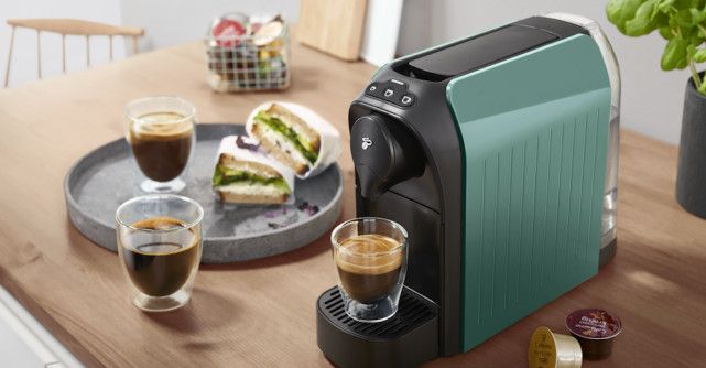 Fă-ți viața mai ușoară cu noua colecție de espressoare Tchibo Cafissimo easy 