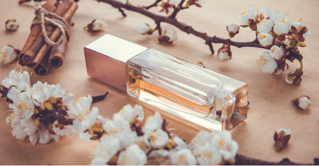 8 lucruri pe care orice femeie trebuie sa le stie despre parfumuri