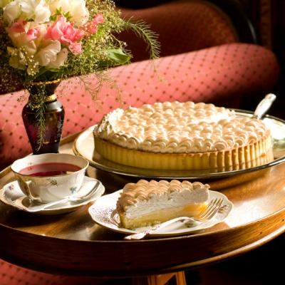 Praji cu dragoste: Tort de mere cu crema de zahar ars