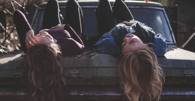 Cum sa ii asculti eficient pe cei din jurul tau atunci cand au nevoie de tine: 3 sfaturi de la un psiholog