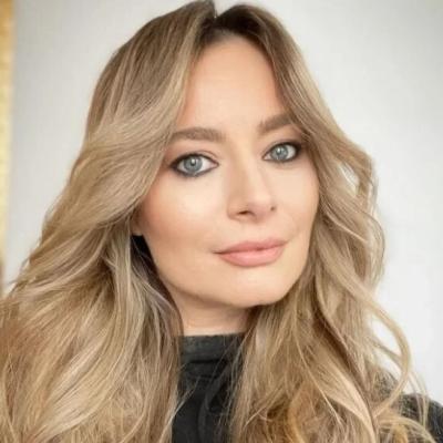 Laura Cosoi, mămică de trei fetițe! Vedeta a născut astăzi, iar fotografia postată i-a emoționat pe internauți