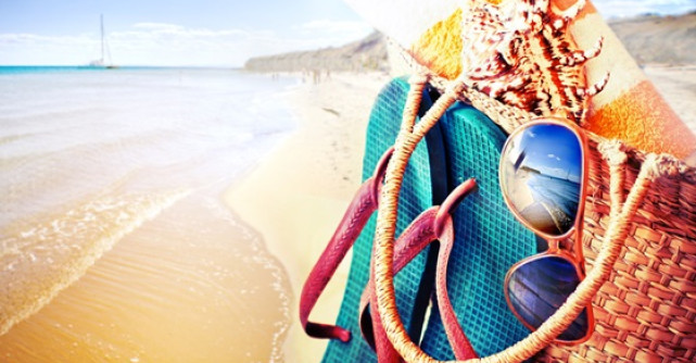Ce nu trebuie sa iti lipseasca din geanta de plaja!