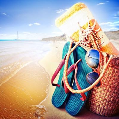 Ce nu trebuie sa iti lipseasca din geanta de plaja!