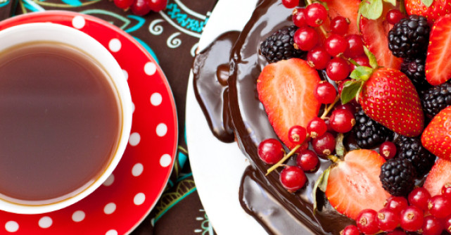 Bomboane si biscuiti de ciocolata. 24 de retete delicioase si usor de preparat 