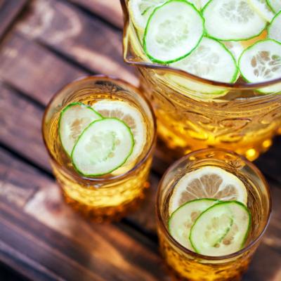 Apa calda cu lamaie - Miracolul din fiecare dimineata! 12 beneficii de top