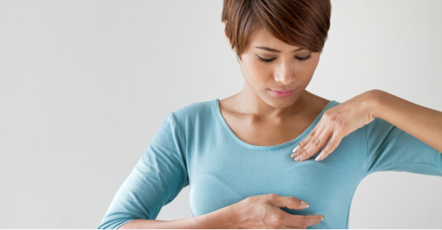 Autoexaminarea sanilor: 3 pasi care iti pot salva viata