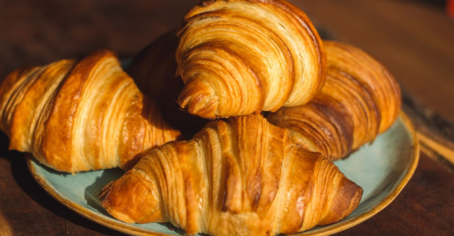 Croasant sau croissant: Institutul de Lingvistică lămurește scrierea corectă a cuvântului