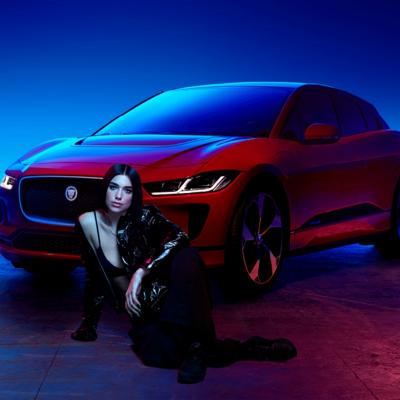 Dua Lipa devine ambasador Jaguar pentru o colaborare inovatoare între muzică și tehnologie