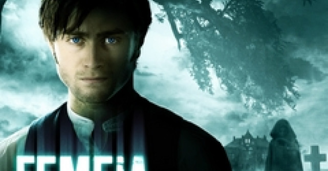 Premiera: Femeia in negru