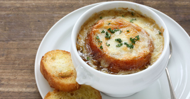 Supa de ceapa dupa o reteta frantuzeasca