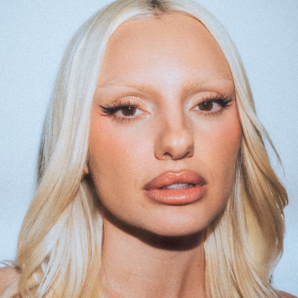 Alexandra Stan, mărturisire emoționantă despre afecțiunea de care suferă: Nu pot naște natural. Singura variantă este operația
