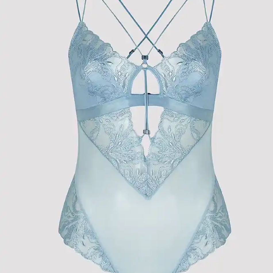 Eleganță și senzualitate: 20 de modele de lenjerie intimă  cu care să-ți surprinzi iubitul de Ziua Îndrăgostiților