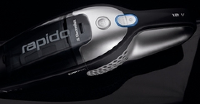 Curatenie instant in casa si in masina cu singurul aspirator de mana cu roti - Rapido de la Electrolux