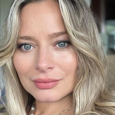 Cine e Laura Cosoi: actriță, mamă și influencer - tot ce trebuie să știi