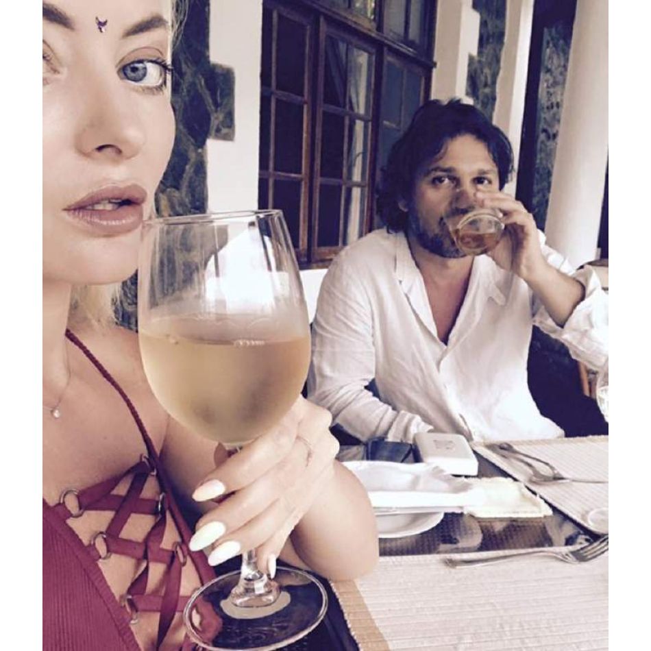 Replica lui Răzvan Munteanu la acuzațiile aduse cum că ar fi cheltuit economiile familiei și ar fi dat țepe urmăritorilor săi