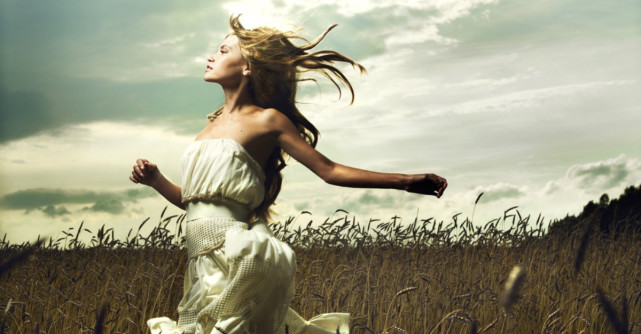 Femeia Fecioara: 6 calitati care o transforma in partenera ideala