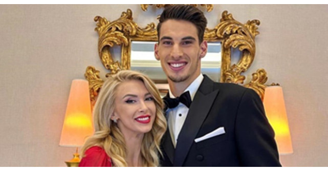 Andreea Bălan radiază de fericire!Prima vacanță alături de Victor și fiicele ei: Sunt tare fericită și recunoscătoare pentru tot