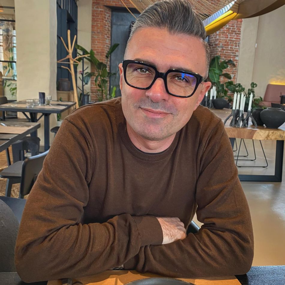 Cornel Ilie nu le-a spus copiilor săi că a divorțat de mama lor: o să fie mai ușor de înțeles pentru ei...