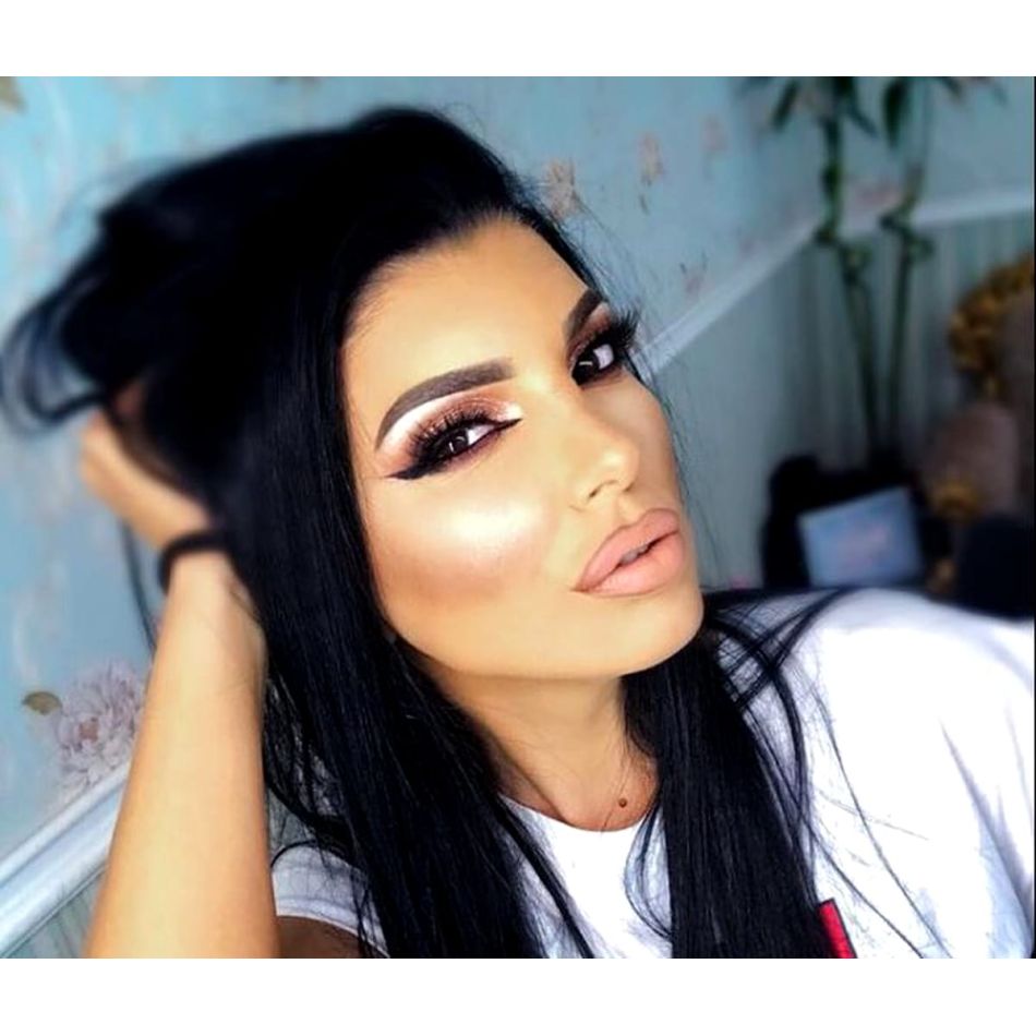 Andreea Tonciu tună și fulgeră la adresa fetelor botoxate. Ce replici dure le-a adus bruneta tinerelor care își pun botox?