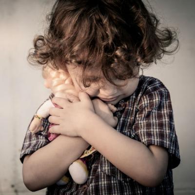 Acest barbat a intalnit intr-un magazin un baietel de cinci ani. Ce a urmat i-a schimbat RADICAL viata