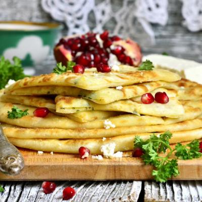 Reteta din bucataria bunicii: Cele mai bune placinte (cu branza si marar)