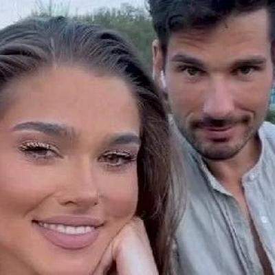 Theo Rose a fost cerută în căsătorită de Anghel Damian! Gestul romantic făcut de regizor 