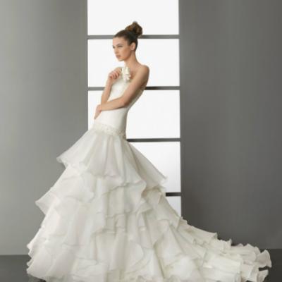 35 Rochii de mireasa care iti pun in evidenta formele