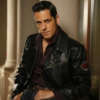 Stefan Banica lasa la pret ca sa-si vanda blocul