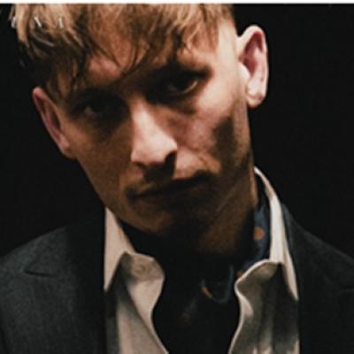 Cezar Gună te pictează precum Picasso