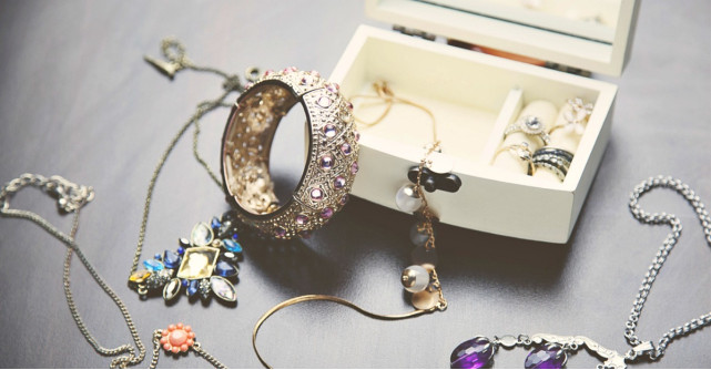 5 cutii de bijuterii pentru organizarea accesoriilor