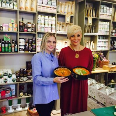 Reteta de placinta raw vegana: Fara faina, fara multe calorii si fara coacere